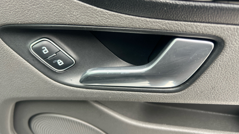 Ford Transit Custom 280 L1 Diesel Fwd 2.0 EcoBlue 130ps Low Roof Limited Van